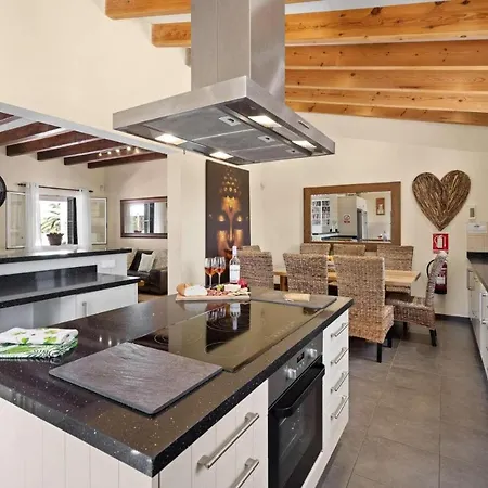 Βίλα Casa Marron Binibeca